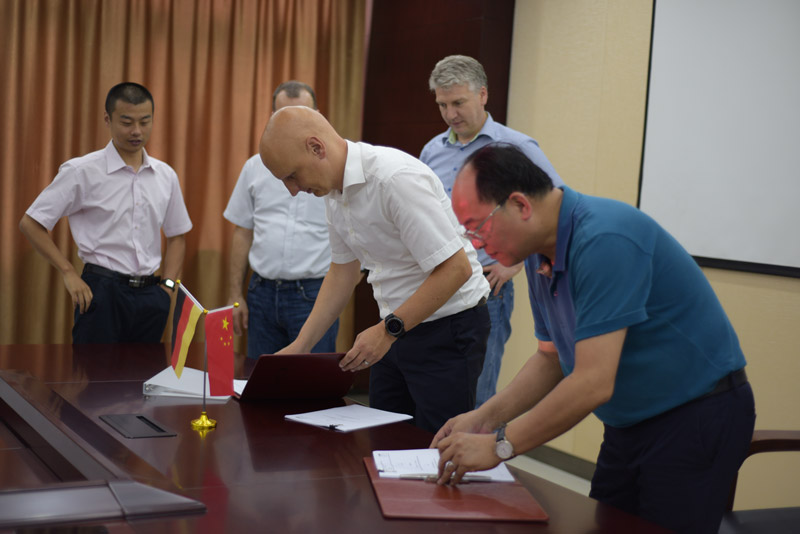 日韩人妻无码精品-专区