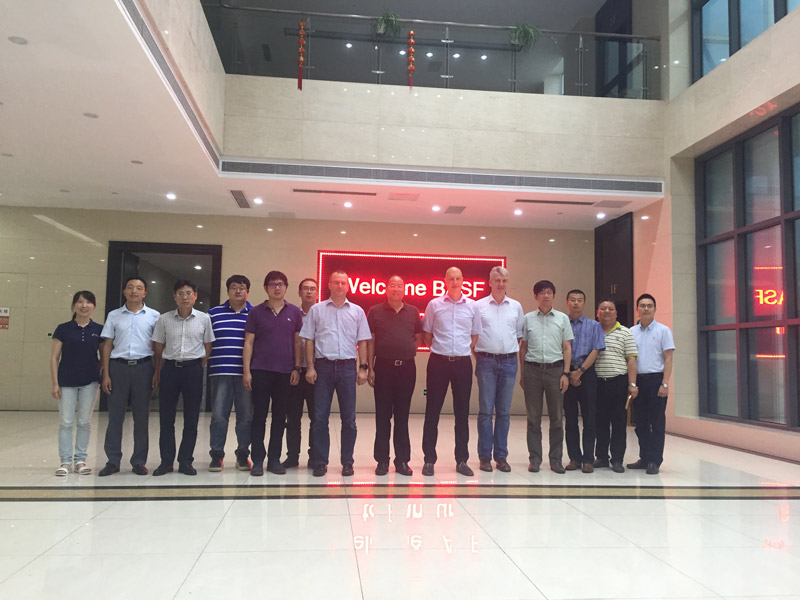 日韩人妻无码精品-专区