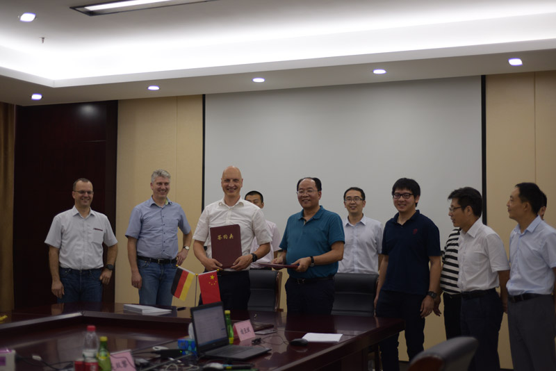 日韩人妻无码精品-专区