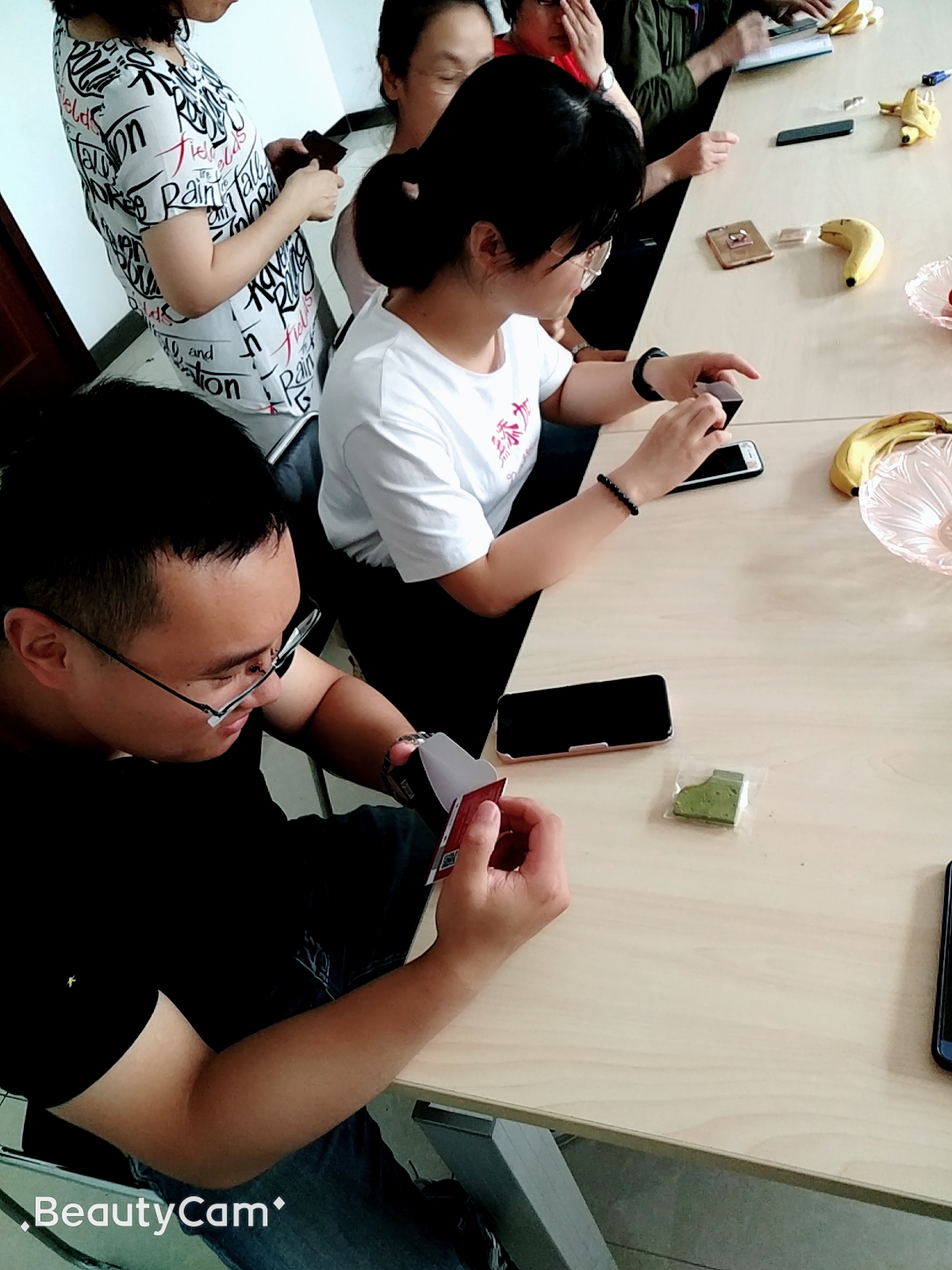 日韩人妻无码精品-专区