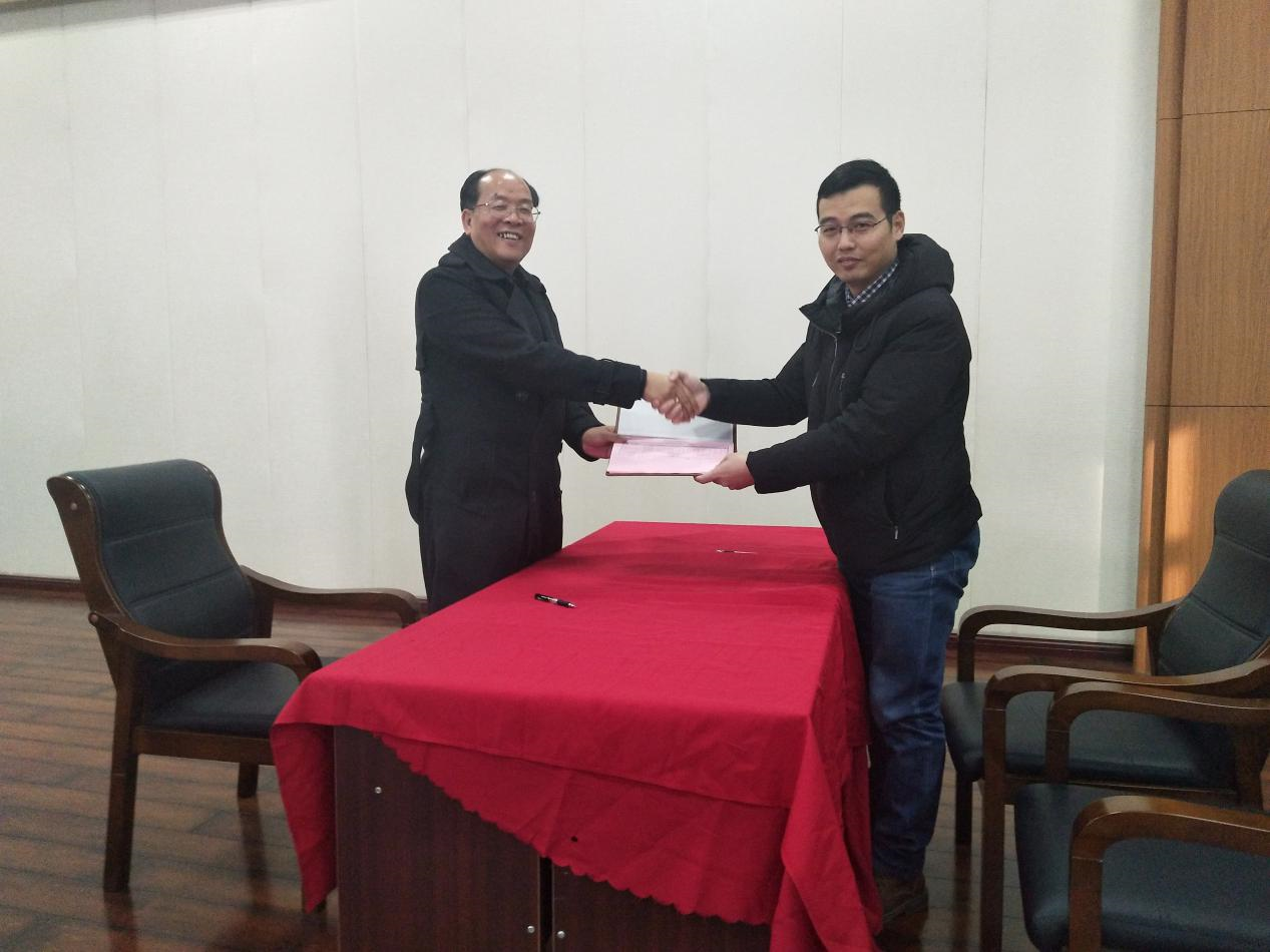 日韩人妻无码精品-专区