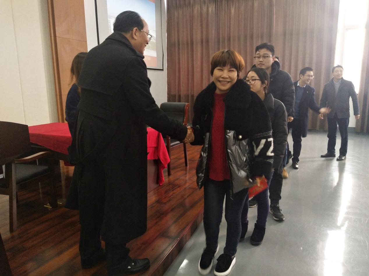 日韩人妻无码精品-专区