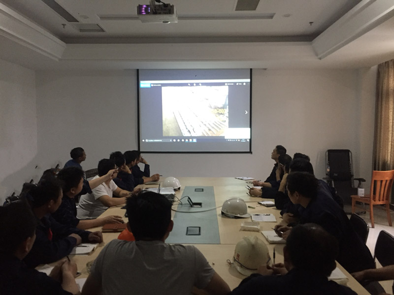 日韩人妻无码精品-专区