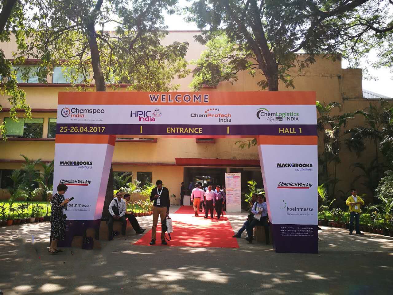 日韩人妻无码精品-专区