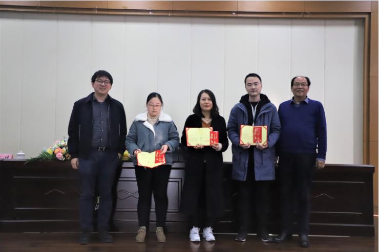 日韩人妻无码精品-专区