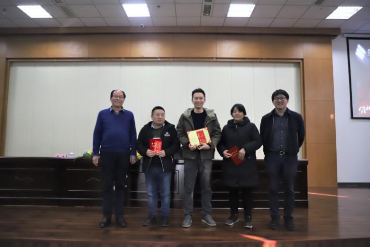 日韩人妻无码精品-专区