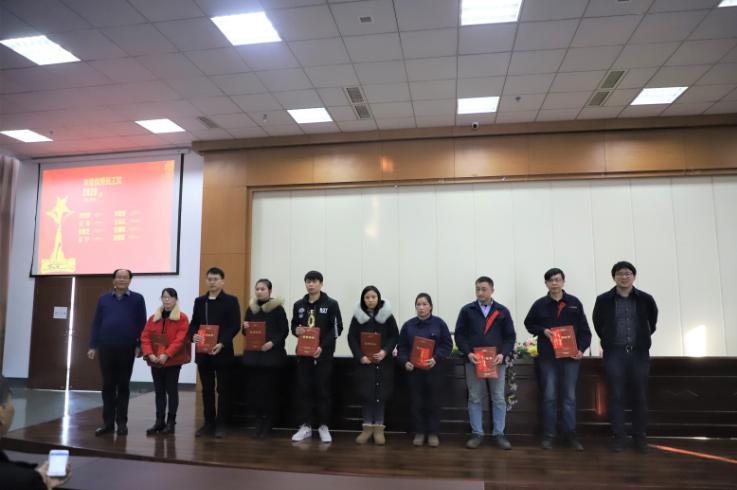 日韩人妻无码精品-专区