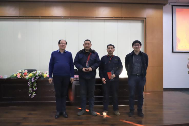 日韩人妻无码精品-专区