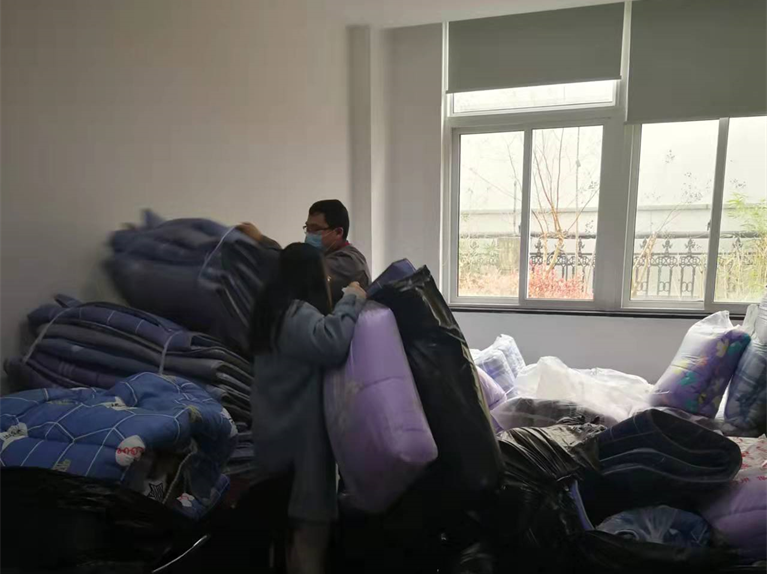 日韩人妻无码精品-专区