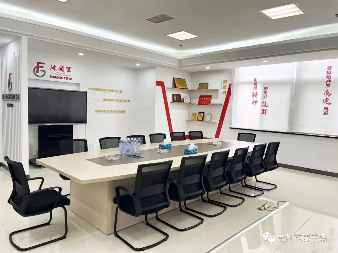 日韩人妻无码精品-专区