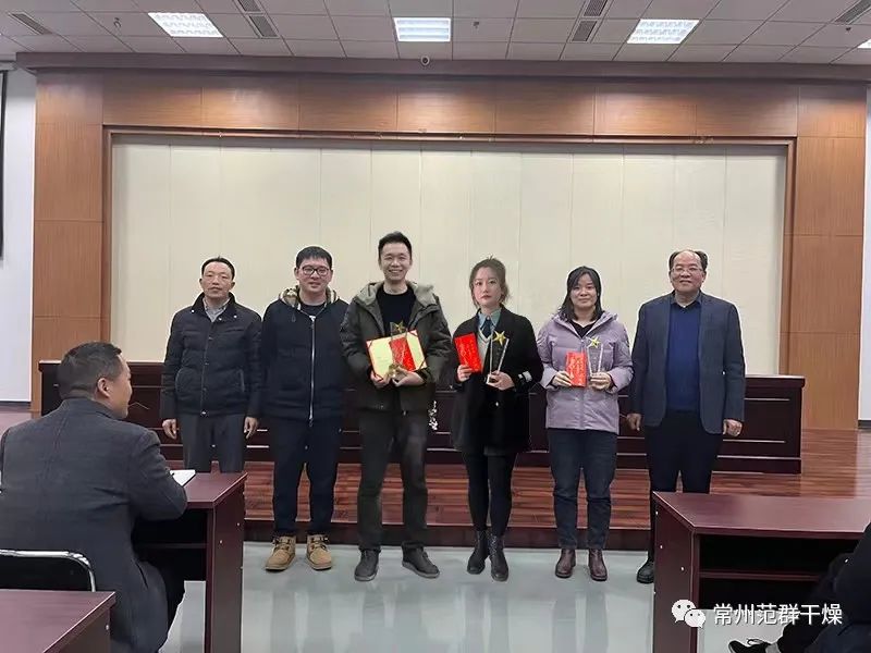 日韩人妻无码精品-专区