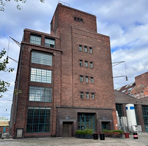 日韩人妻无码精品-专区